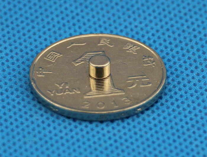 D4x3mm Mini NdFeB Disc Magnet Neodymium